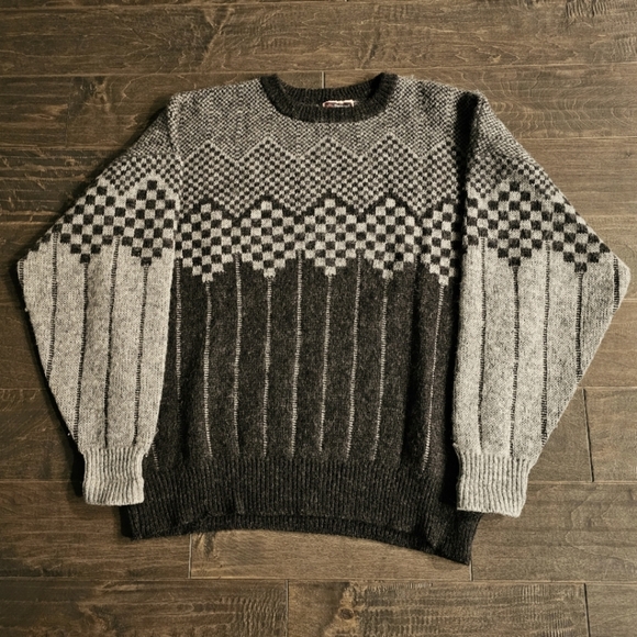 Samband of Iceland Crewneck Sweater sz xl - Picture 2 of 9